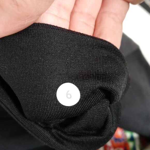 Lululemon black ankle leggings - Picture 9 of 9